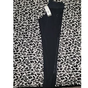 Mesh- Bottom workout pants.